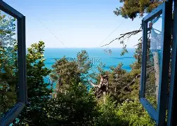 窗口期欧冠焦点战，达拉斯独行侠篮板制胜，球迷炸锅，更衣室氛围转暖(达拉斯比赛最新消息)