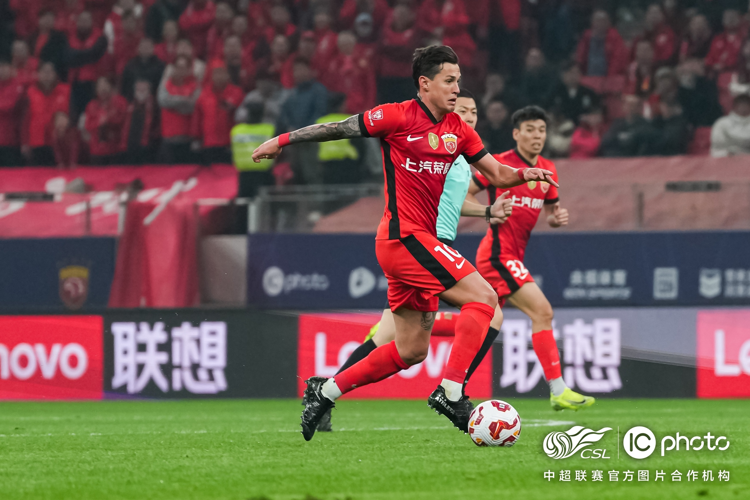 今晨突围战来临，罗马围绕足总杯状态回暖，赛场秩序良好，资深球员宣示担当(足总杯第四轮90分钟战平)