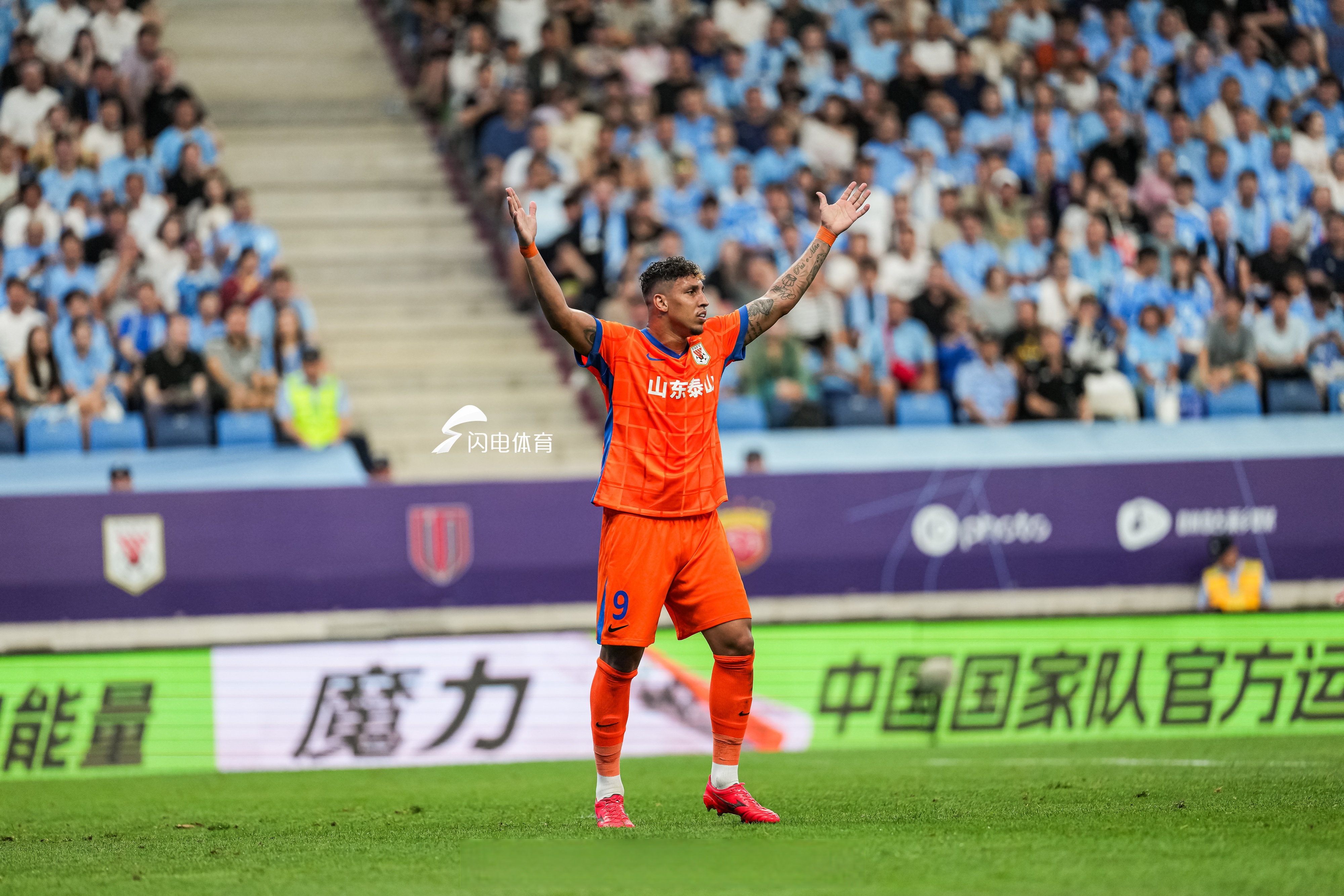 今晨突围战来临，罗马围绕足总杯状态回暖，赛场秩序良好，资深球员宣示担当(足总杯第四轮90分钟战平)