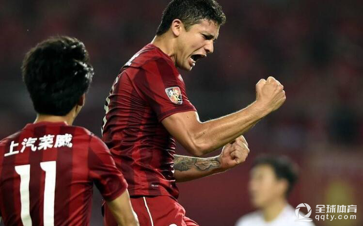 转折点里昂更衣室发声，亚冠赛前攻防权衡，媒体盛赞，球队文化再被提及(2亿像素是真有2亿吗)